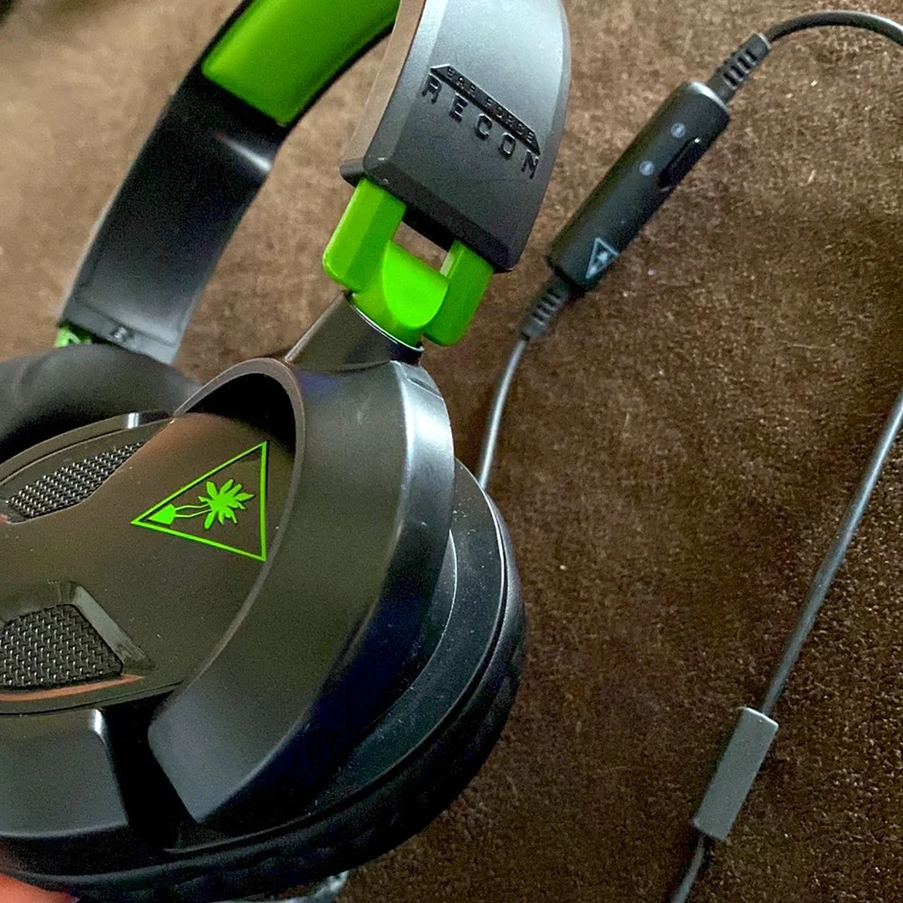XX vibe headphone.